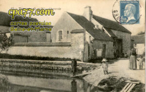 Tousson (Seine-et-Marne) - Abreuvoir