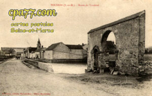 Tousson (Seine-et-Marne) - Route du Vaudoué