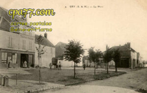 Ury (Seine-et-Marne) - La Place