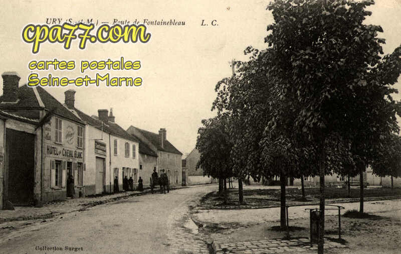 Ury (Seine-et-Marne) - Route de Fontainebleau