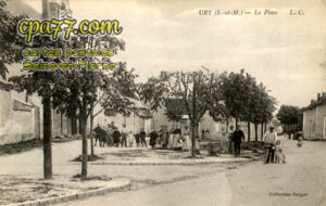 Ury (Seine-et-Marne) - La Place