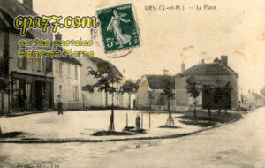 Ury (Seine-et-Marne) - La Place