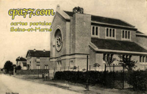 Ussy Sur Marne (Seine-et-Marne) - Eglise Sainte-Jeanne-d&rsquo;Arc