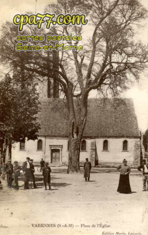 Varennes Sur Seine (Seine-et-Marne) - Place de l&rsquo;Eglise