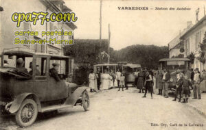 Varreddes (Seine-et-Marne) - Station des Autobus