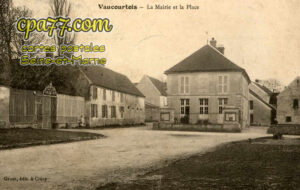 Vaucourtois (Seine-et-Marne) - La Mairie et la Place