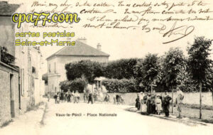 Vaux Le Pénil (Seine-et-Marne) - Place Nationale