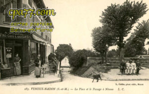 Véneux Les Sablons (Seine-et-Marne) - La Place et le Passage à Niveau