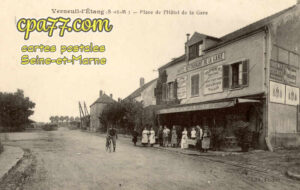 Verneuil L'étang (Seine-et-Marne) - Place de l&rsquo;Hôtel de la Gare