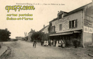 Verneuil L'étang (Seine-et-Marne) - Place de l&rsquo;Hôtel de la Gare