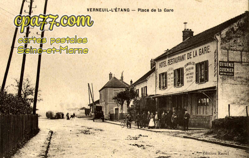 Verneuil L'étang (Seine-et-Marne) - Place de la Gare