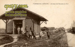 Verneuil L'étang (Seine-et-Marne) - Avenue du Chemin de Fer