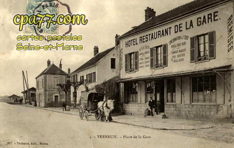 Verneuil L'étang (Seine-et-Marne) - Place de la Gare