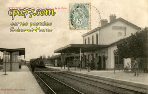 Verneuil L'étang (Seine-et-Marne) - Vue intérieure de la Gare
