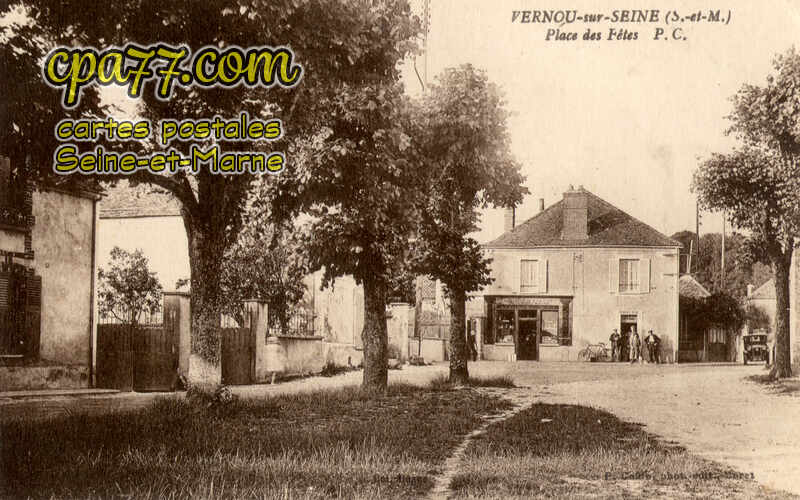 Vernou La Celle Sur Seine (Seine-et-Marne) - Place des Fêtes