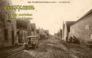 Villenauxe La Petite (Seine-et-Marne) - La Grande Rue