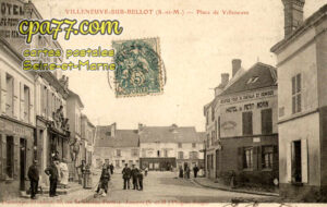 Villeneuve Sur Bellot (Seine-et-Marne) - Place de Villeneuve