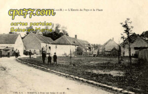 Villiers Sur Seine (Seine-et-Marne) - L&rsquo;Entrée du Pays et la Place