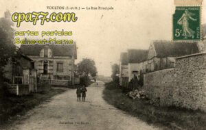 Voulton (Seine-et-Marne) - La Rue Principale