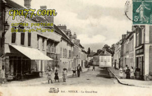 Voulx (Seine-et-Marne) - La Grand&rsquo;Rue